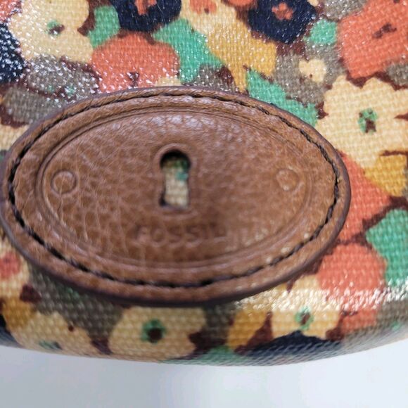 Fossil Key Per Kiss Lock Small Coin Purse poppy Floral Multicolor NWOT - Picture 2 of 6
